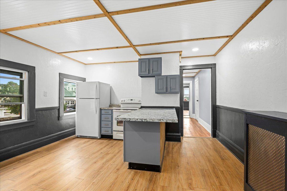 23 Stoneland Rd - Photo 3 of 25