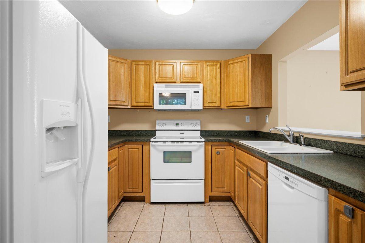 116 Weatherstone Dr - Photo 2 of 30