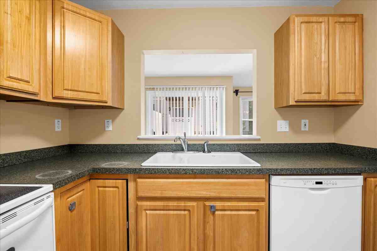 116 Weatherstone Dr - Photo 3 of 30