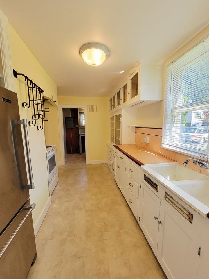 939 Glacier Ave - Photo 7 of 27