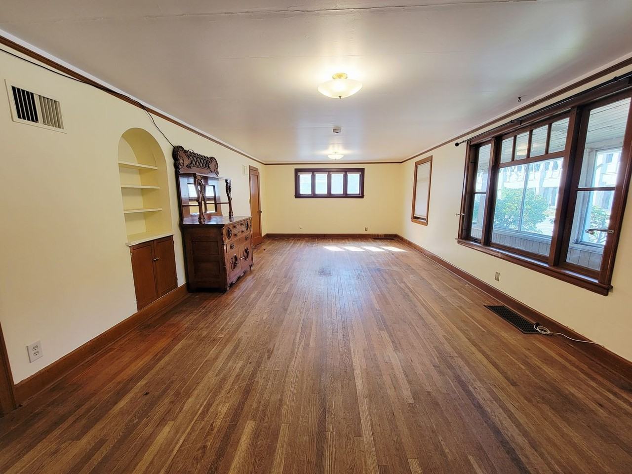 939 Glacier Ave - Photo 4 of 27