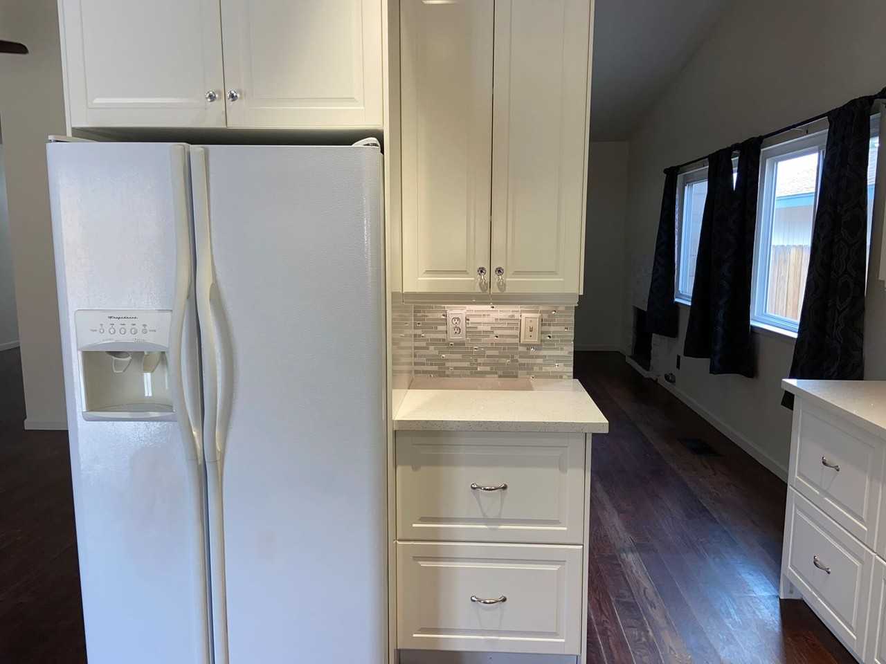 2930 Parkland Dr - Photo 4 of 32