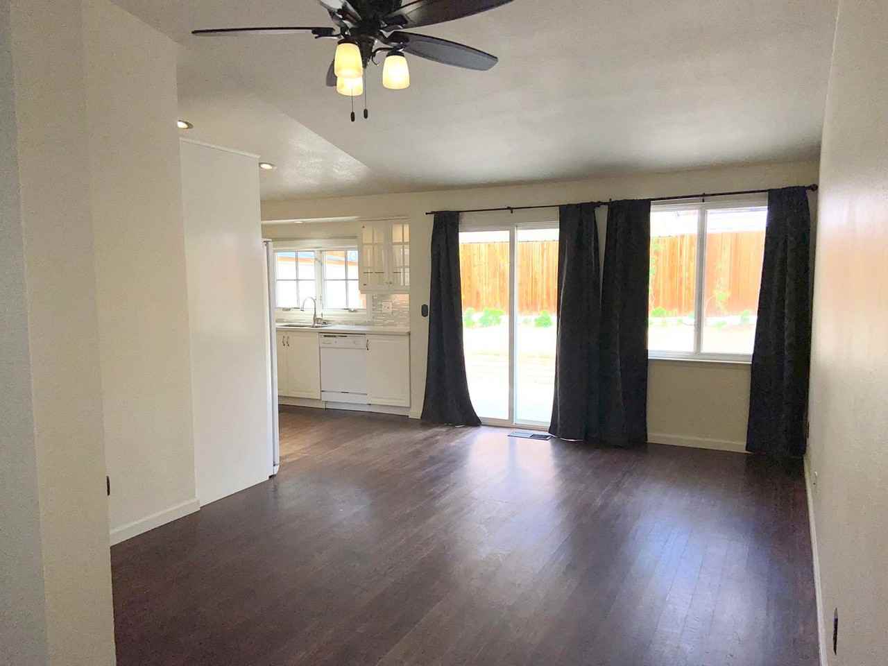 2930 Parkland Dr - Photo 6 of 32