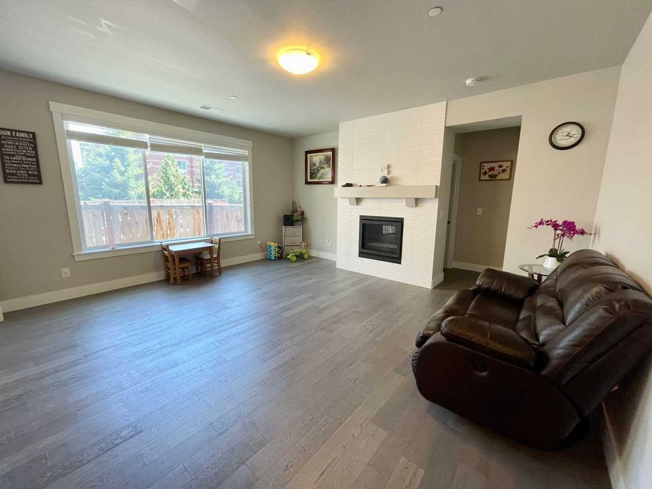 22275 9th Ct Se - Photo 6 of 26