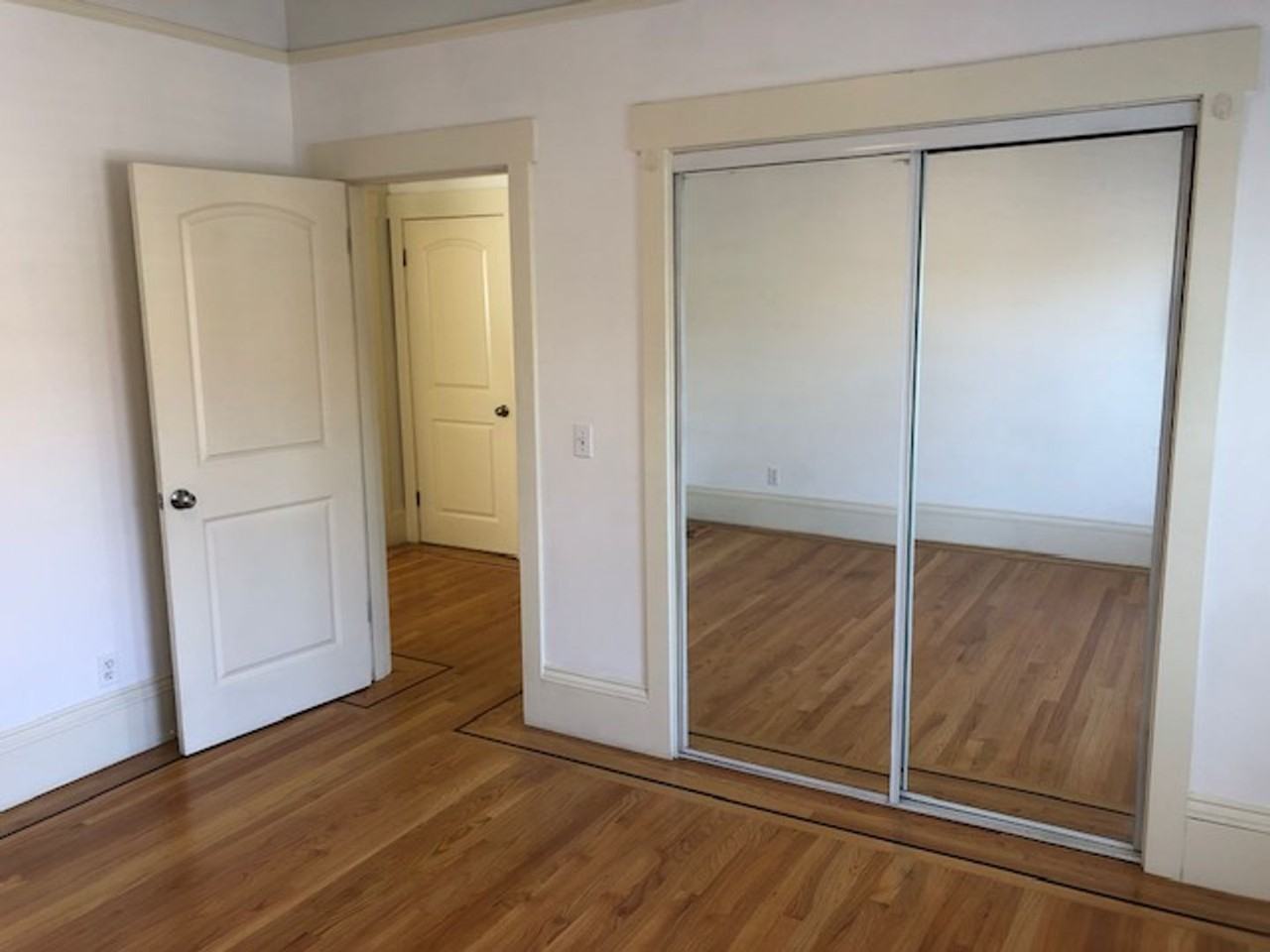 937 International Blvd - Photo 5 of 35