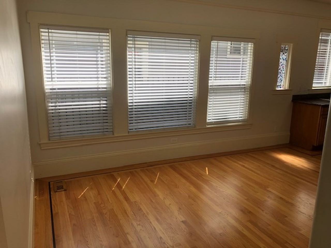 937 International Blvd - Photo 7 of 35