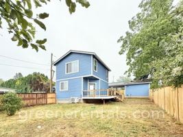 featured image of 526 1/2 S Main St