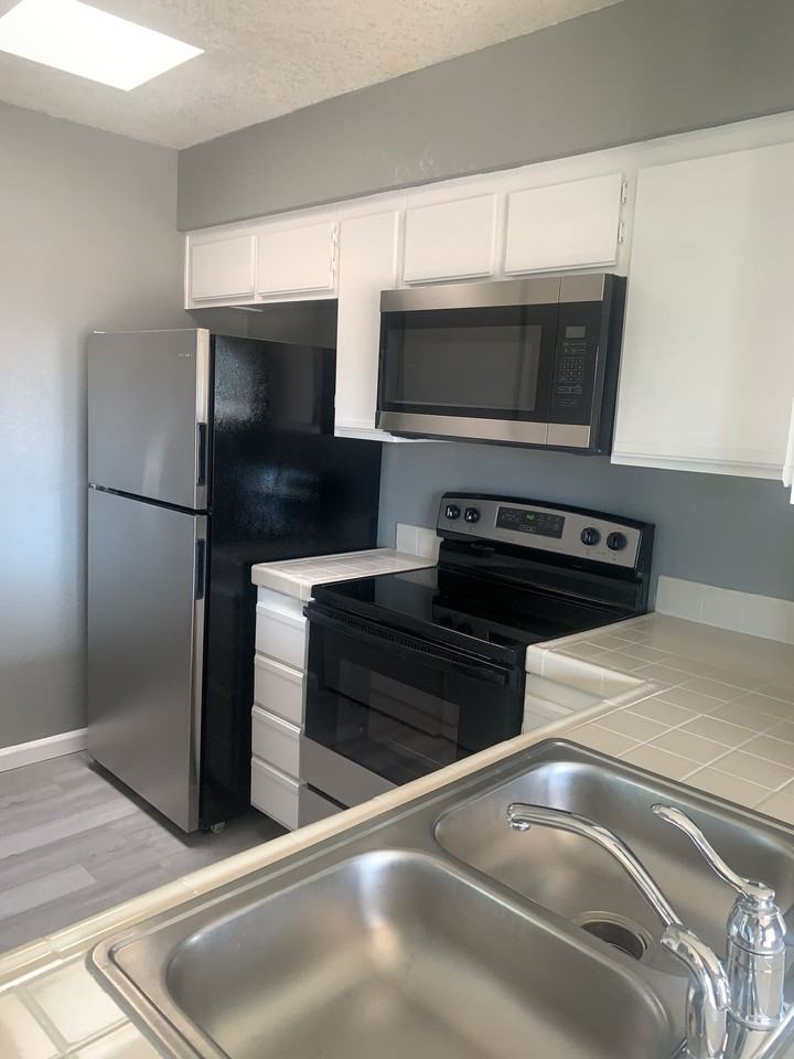 1964 Las Palmas Ln #241 - Photo 4 of 11