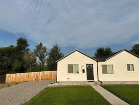 401 S Wolff St - Photo 1 of 1