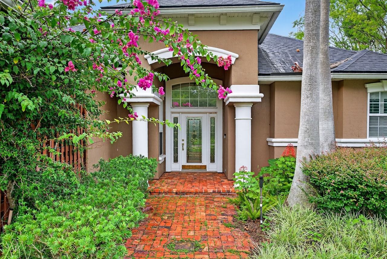 3576 Barton Creek Cir - Photo 2 of 25