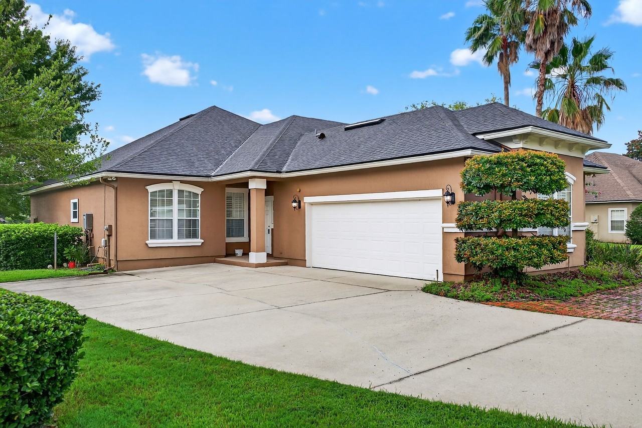 3576 Barton Creek Cir - Photo 3 of 25