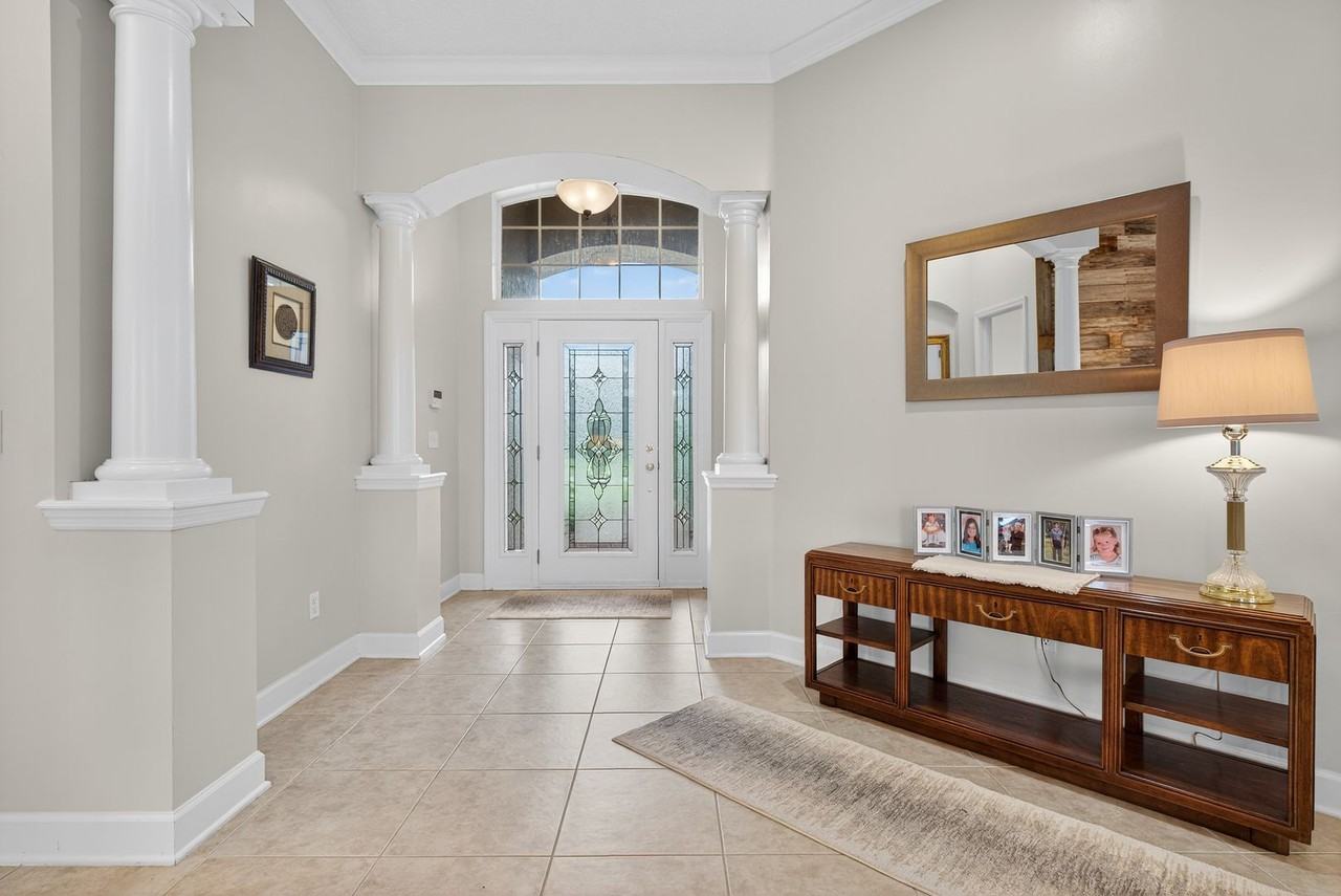 3576 Barton Creek Cir - Photo 4 of 25