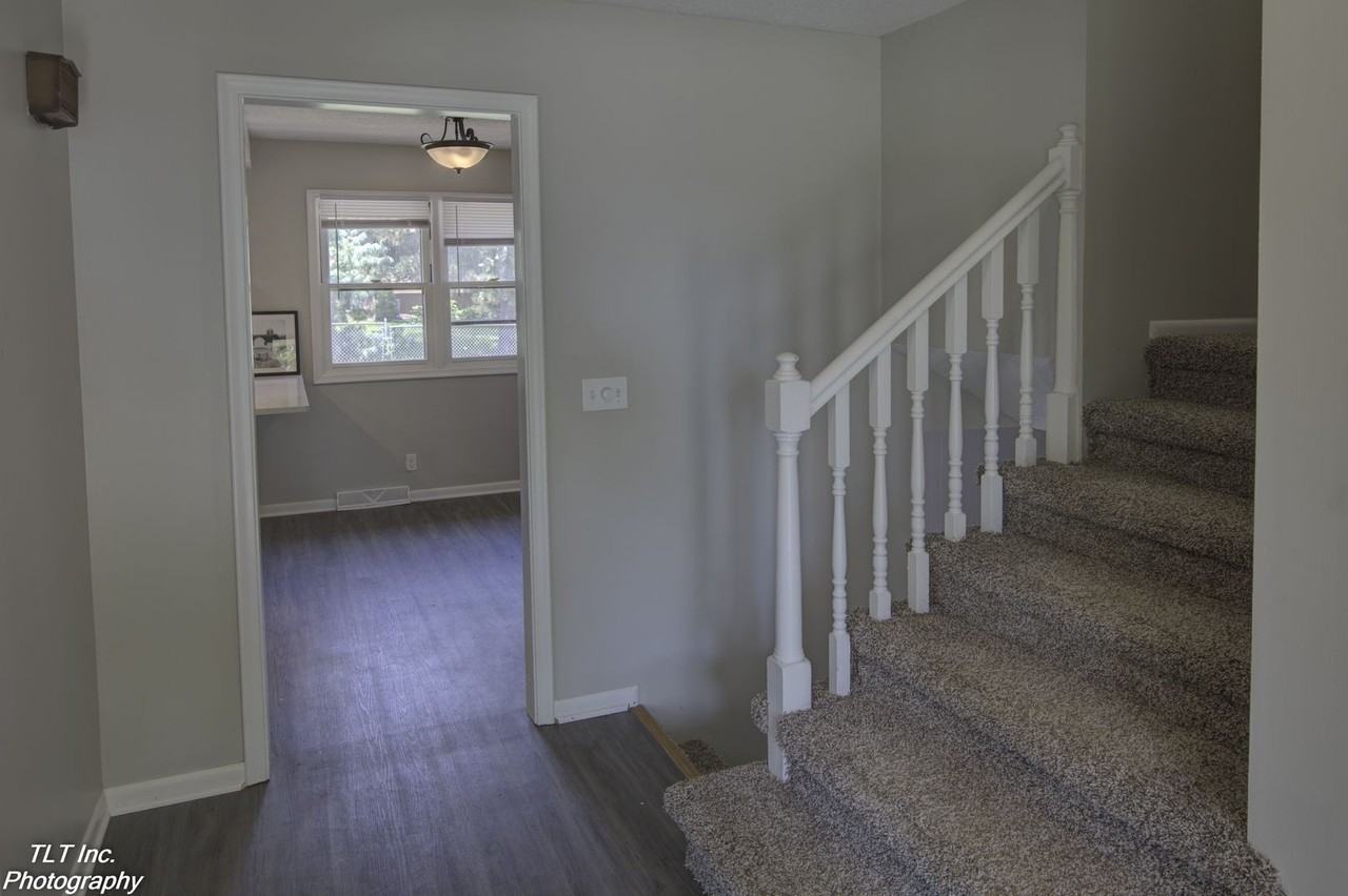 16720 William St - Photo 2 of 22