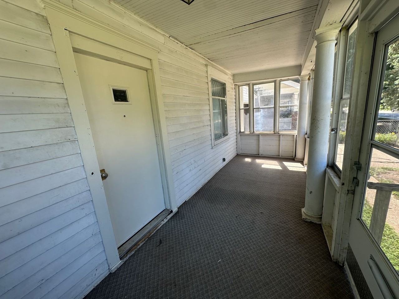 1820 Ross St - Photo 2 of 9