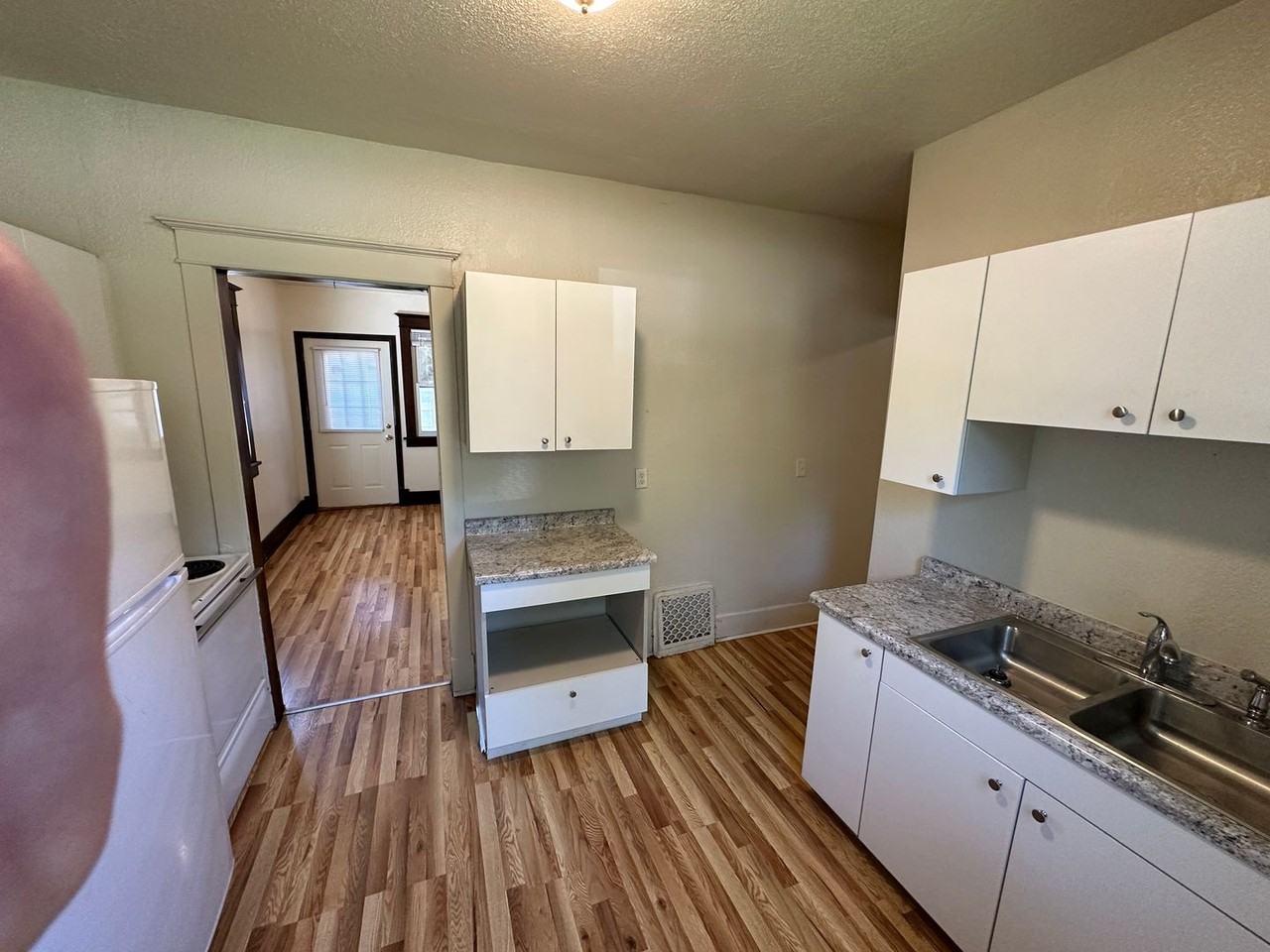 1820 Ross St - Photo 5 of 9