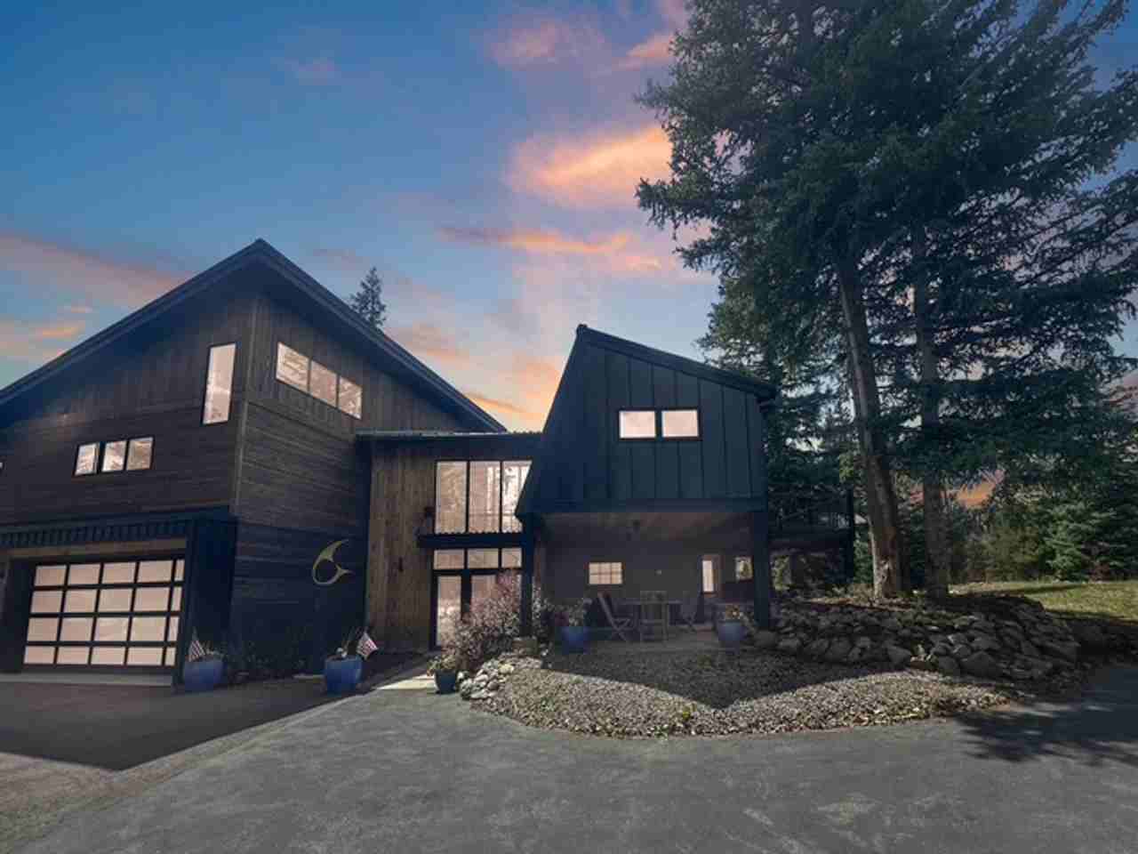 502 Wellington Rd - Photo 2 of 9