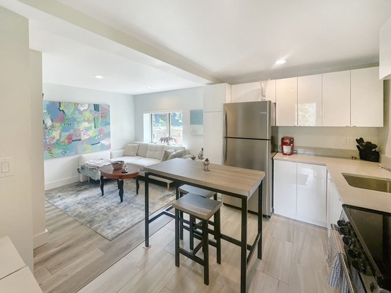 502 Wellington Rd - Photo 3 of 9