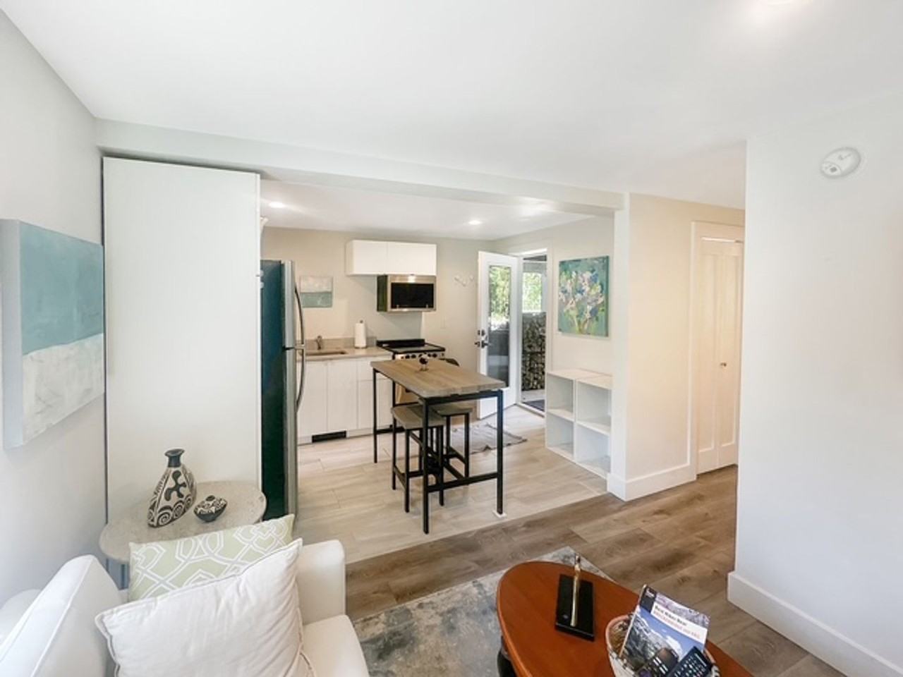 502 Wellington Rd - Photo 4 of 9