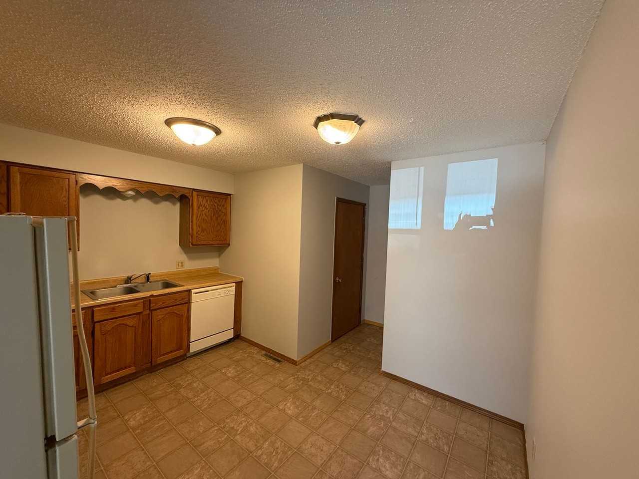 1517 W Madison St - Photo 4 of 10