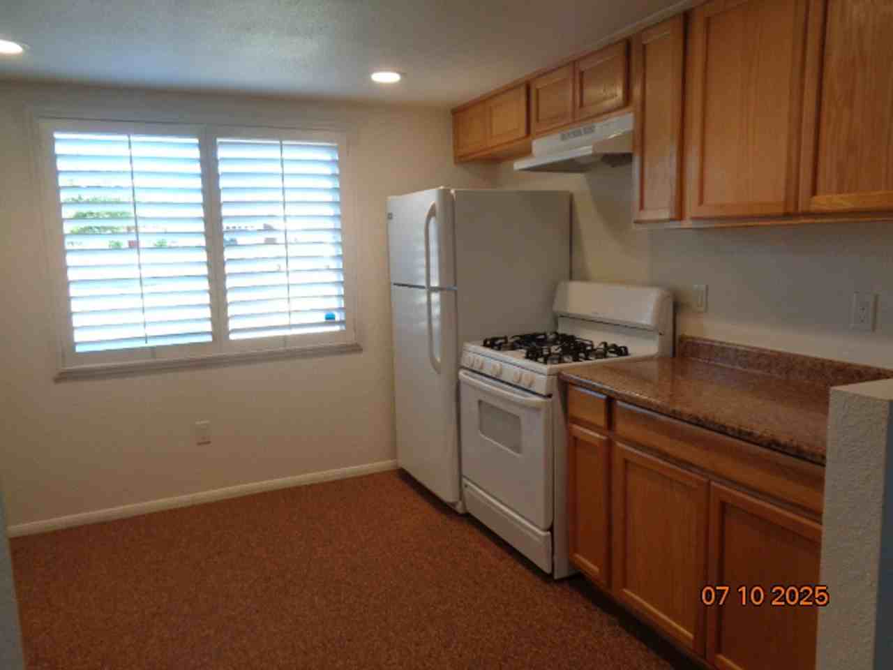 4 West Avenue M #4 - Photo 3 of 10