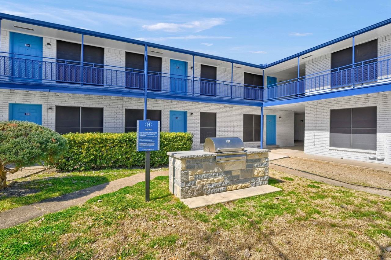 Hickory Apartments - Photo 2 of 34