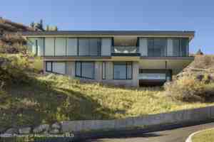 featured image of 580 Medicine Bow Rd