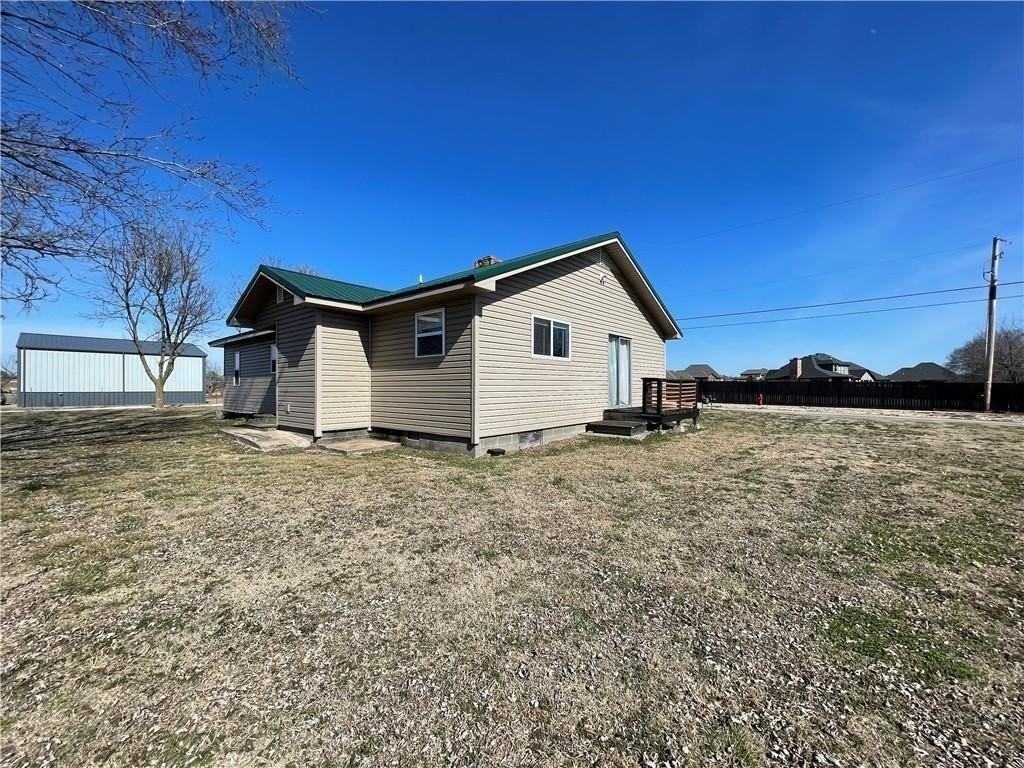 225 Bright St - Photo 4 of 13