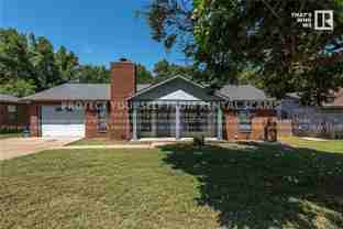424 E Malinda Dr - Photo 1 of 1