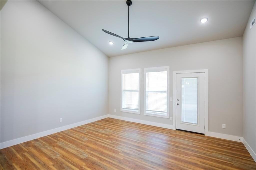 1020 Seaborn Way - Photo 6 of 24