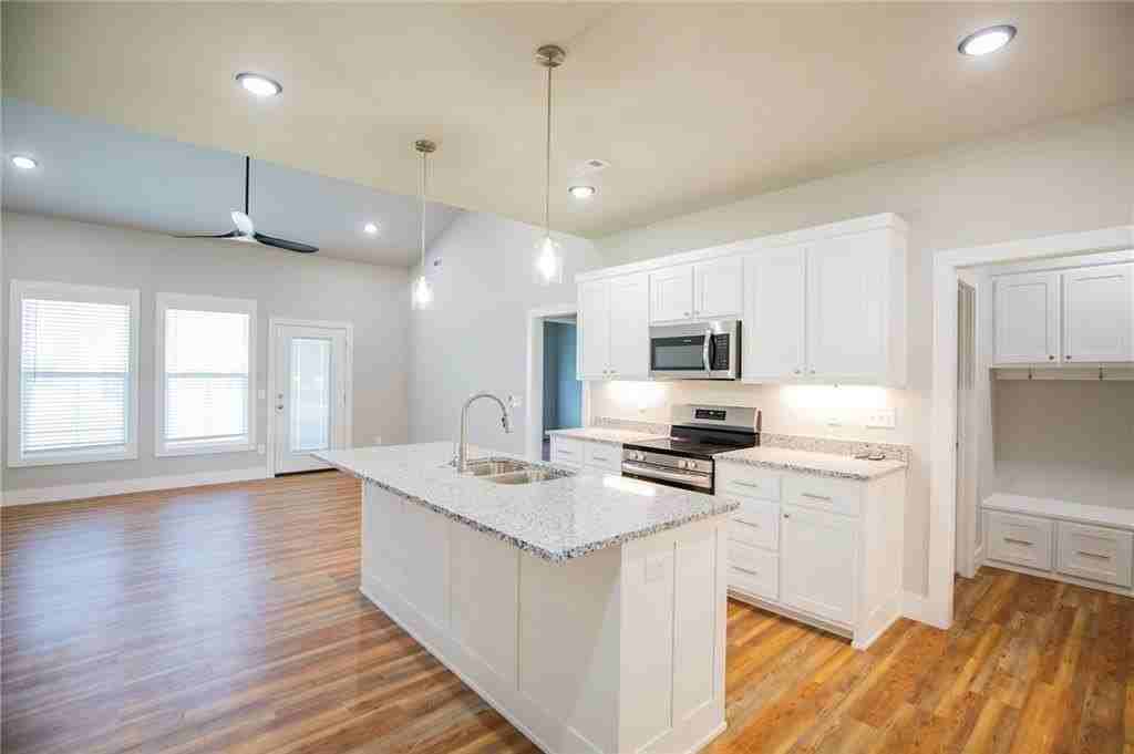 1020 Seaborn Way - Photo 7 of 24