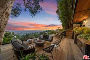 featured image of 8800 Hollywood Blvd