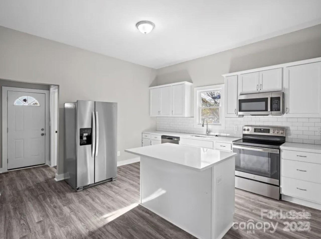 3342 York Highway - Photo 2 of 10