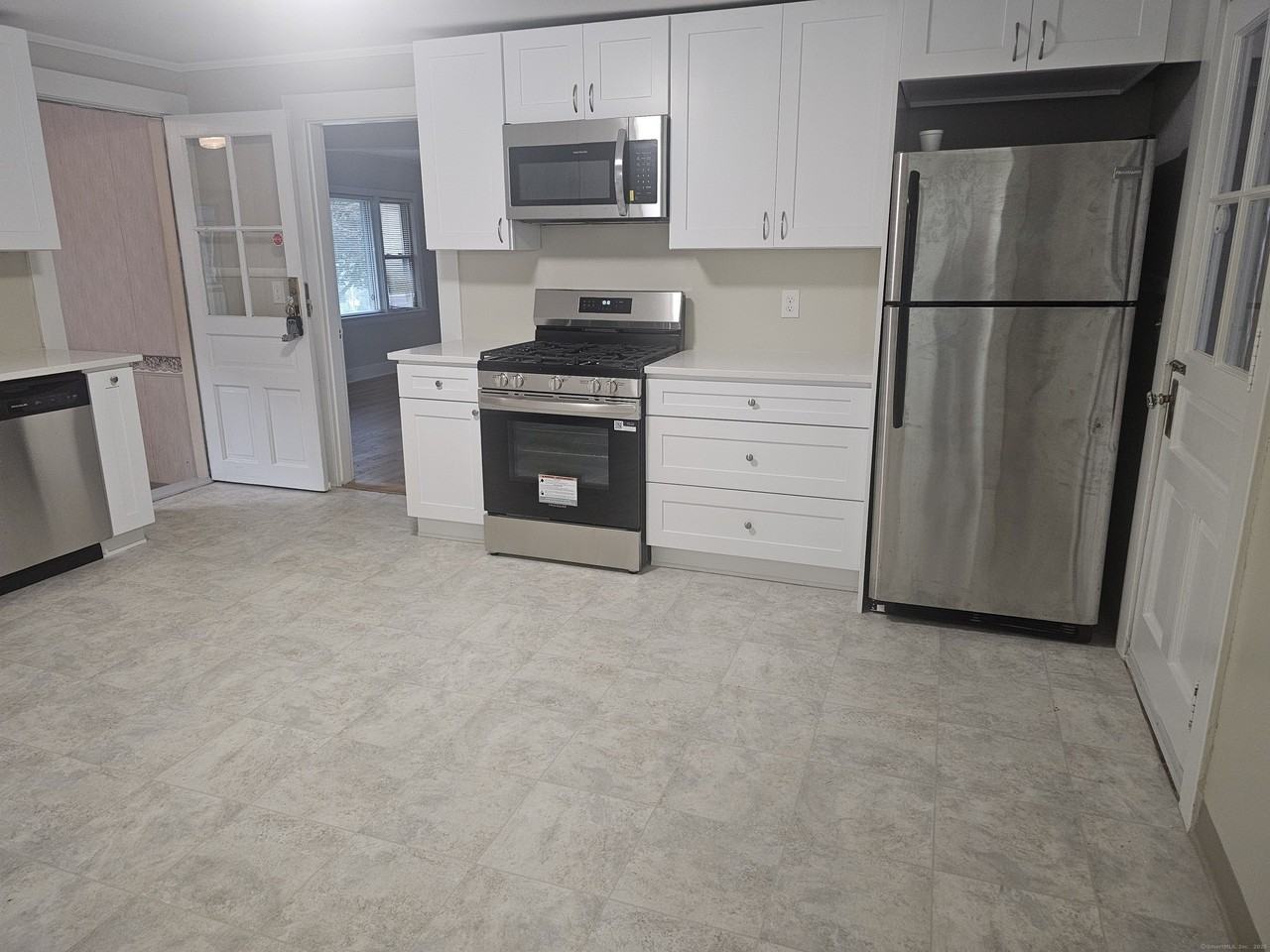 8 Cliff St - Photo 2 of 16