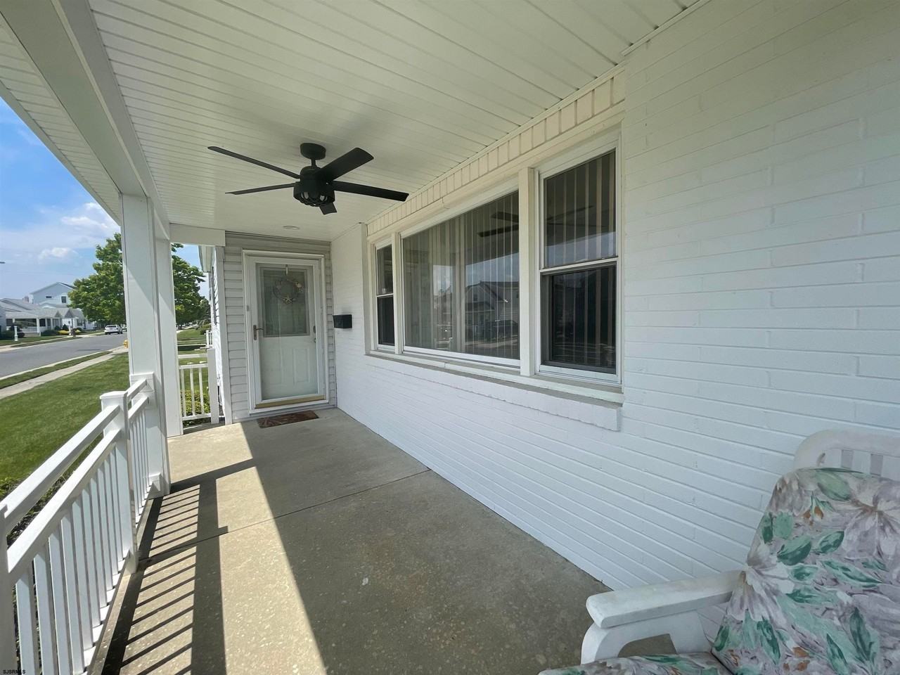 307 N Essex Ave - Photo 4 of 20