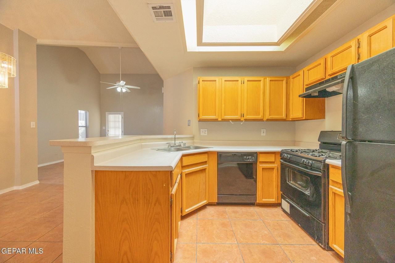 1884 Dolph Quijano Pl - Photo 7 of 13