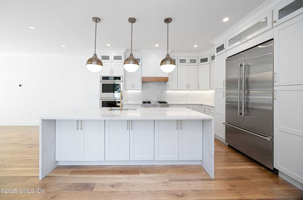 20 Sound Beach Ave - Photo 5 of 35