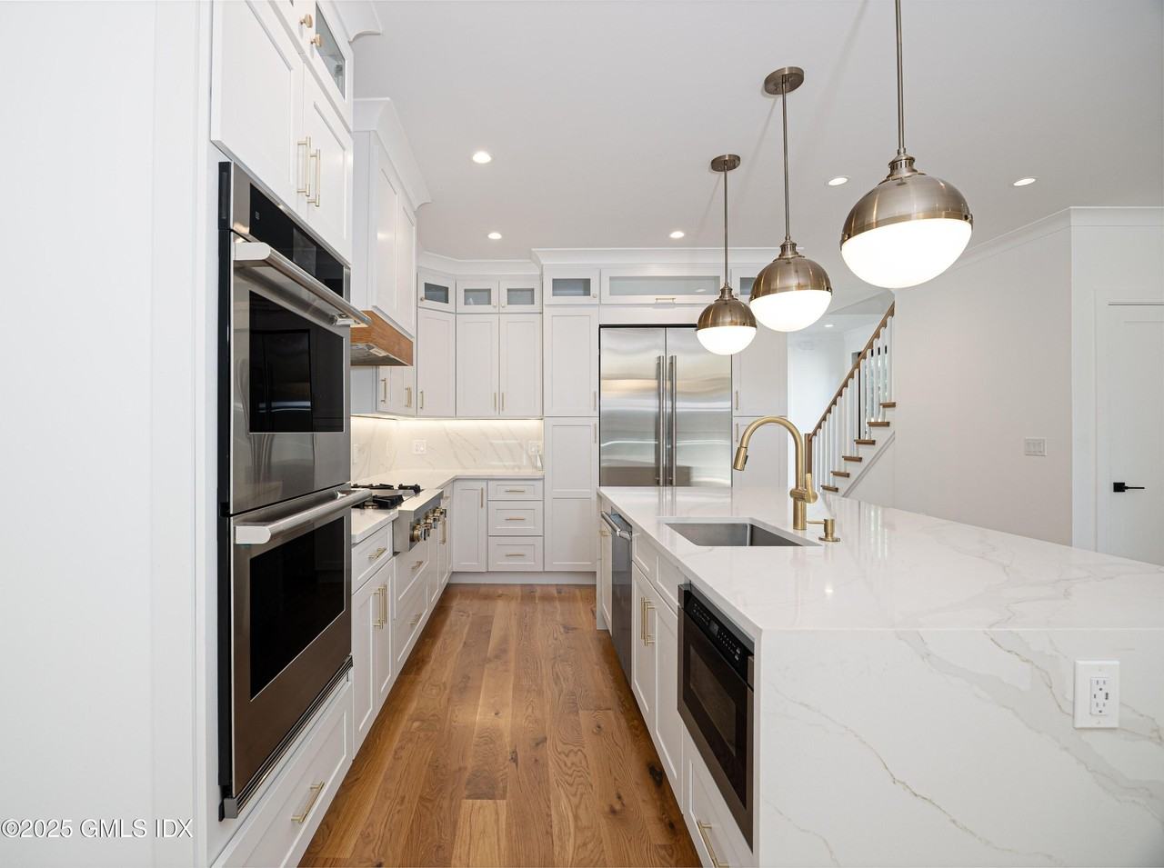 20 Sound Beach Ave - Photo 6 of 35