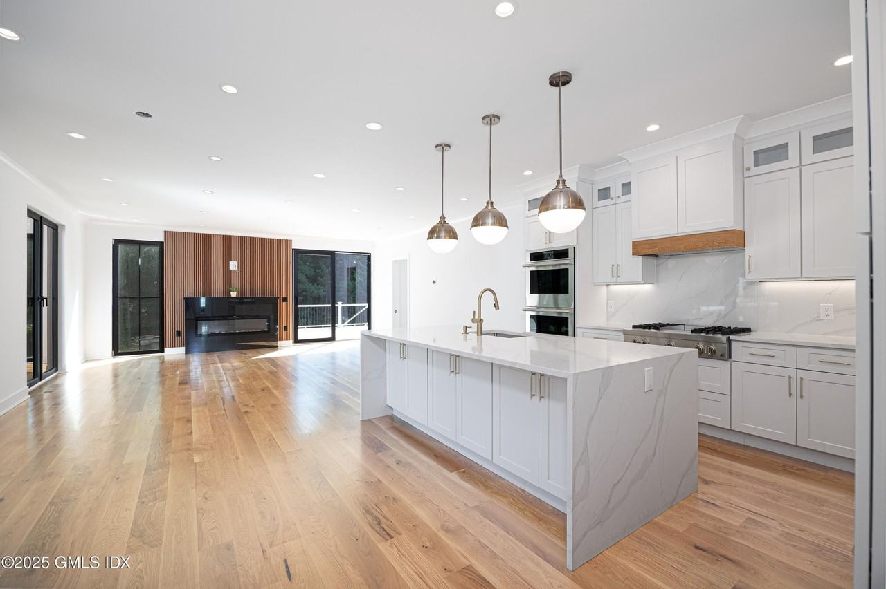 20 Sound Beach Ave - Photo 7 of 35