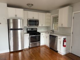 25 Pine St #27B - Photo 1 of 1