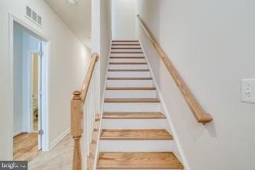 612 Totten Pl Ne - Photo 3 of 31