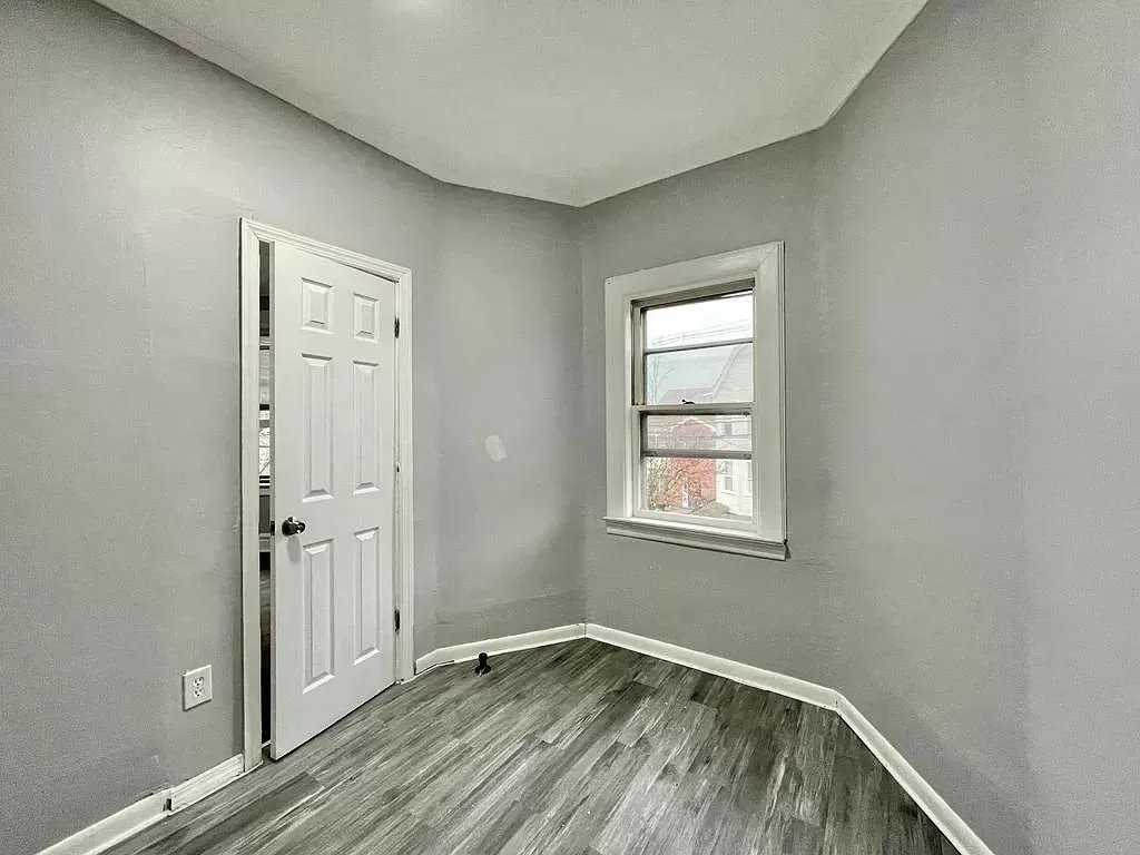 591 15th Ave #1 - Photo 3 of 7