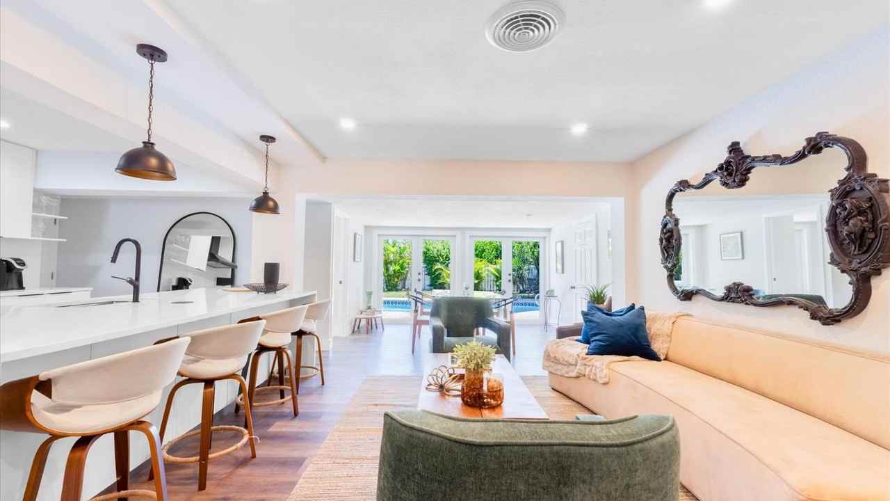 Ne 26th Ave - Photo 7 of 11