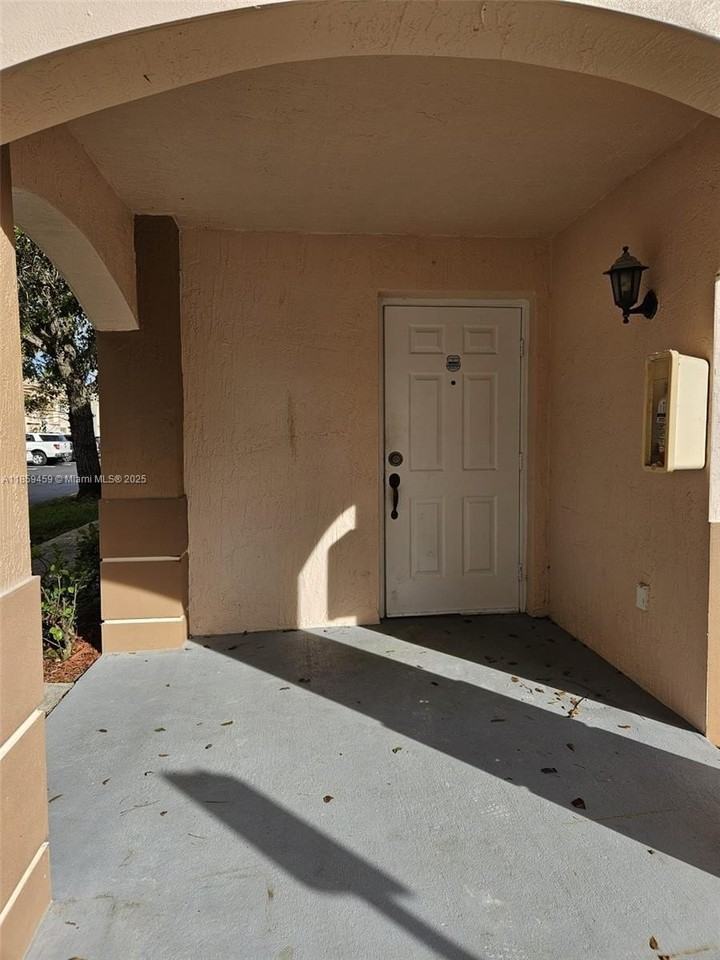 2701 Southeast 12th Road #101 - Photo 2 of 5