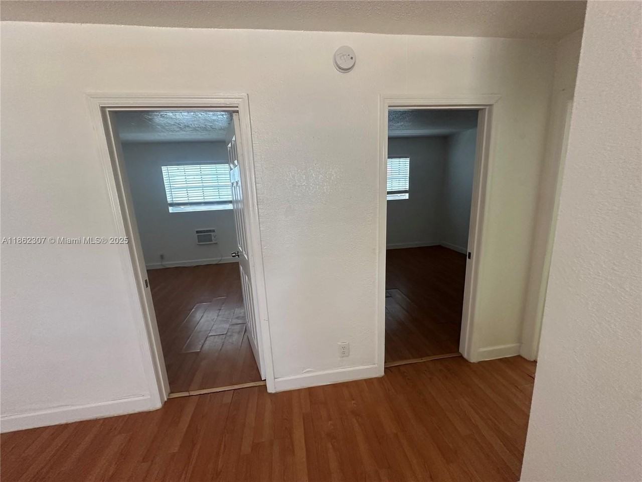 300 Southwest 4th Court #3 - Photo 5 of 8