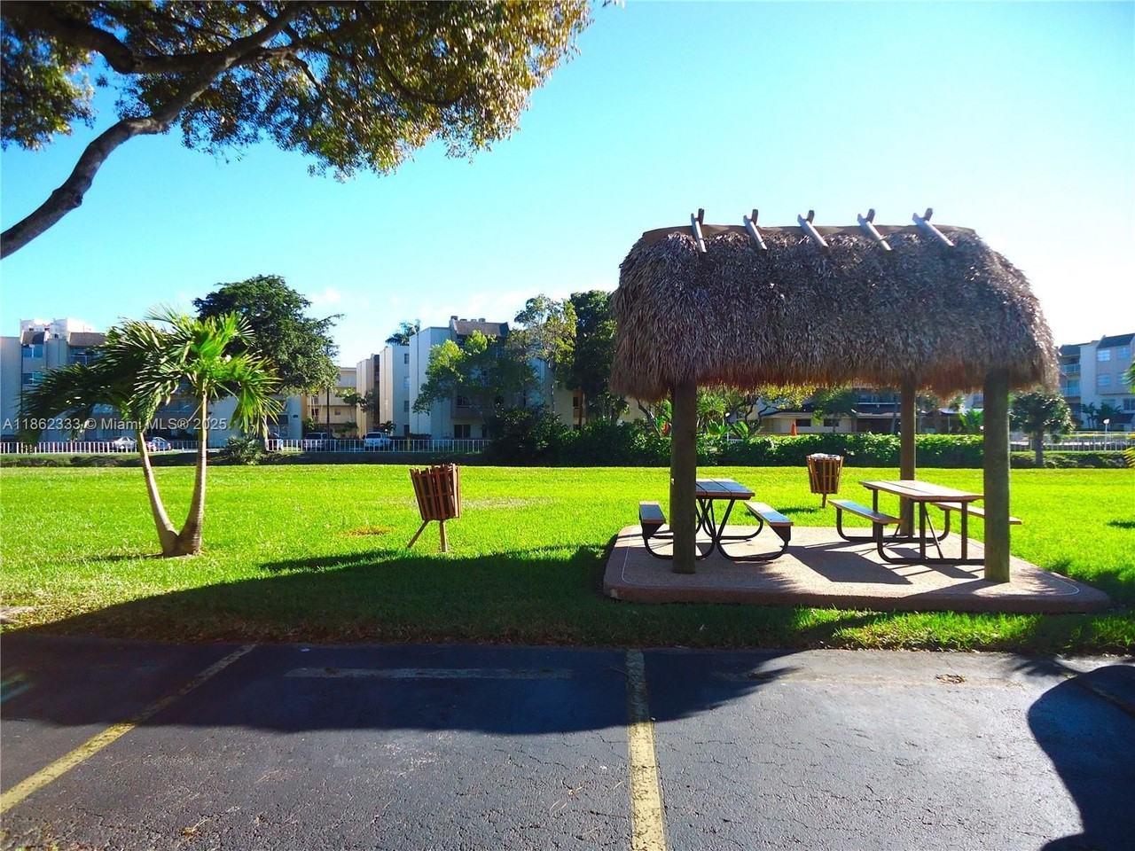 7730 Camino Real #F114 - Photo 4 of 7