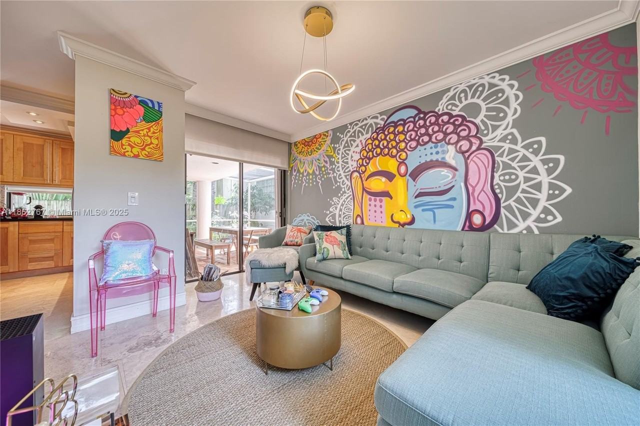 2918 Whitehead St #2 - Photo 3 of 25