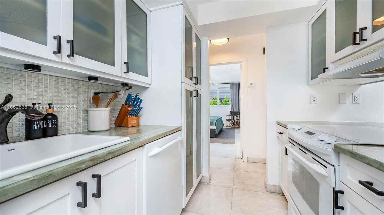 195 Sunrise Dr #1 - Photo 6 of 32