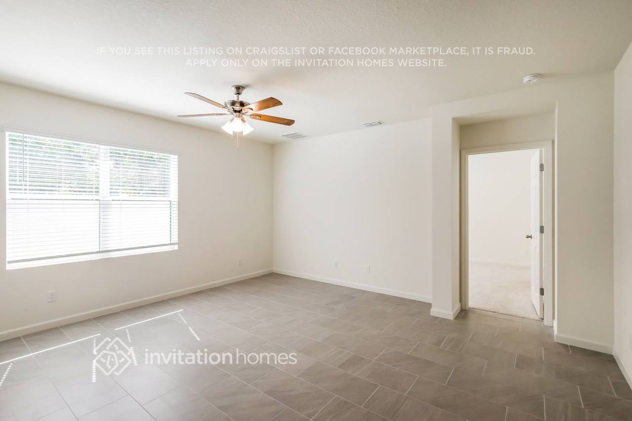 505 Sea Spray Dr - Photo 4 of 17