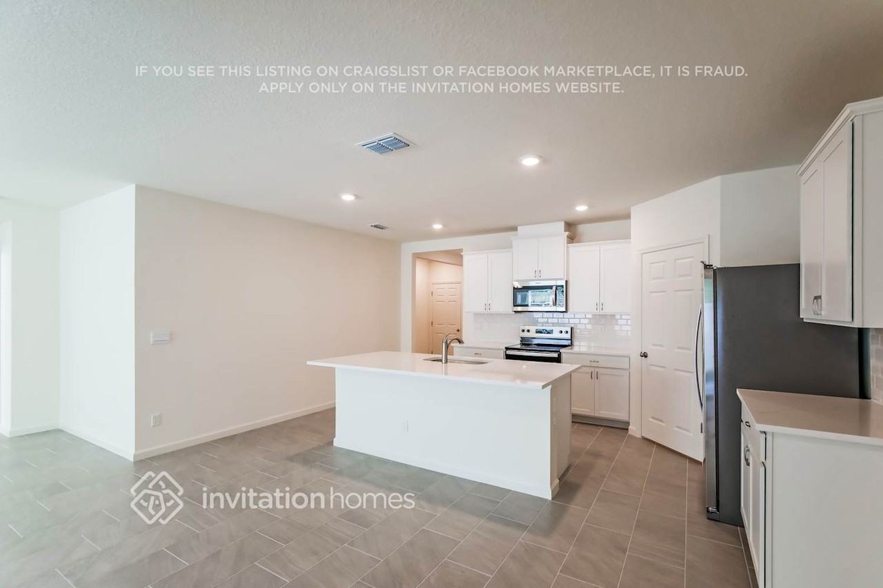 505 Sea Spray Dr - Photo 5 of 17