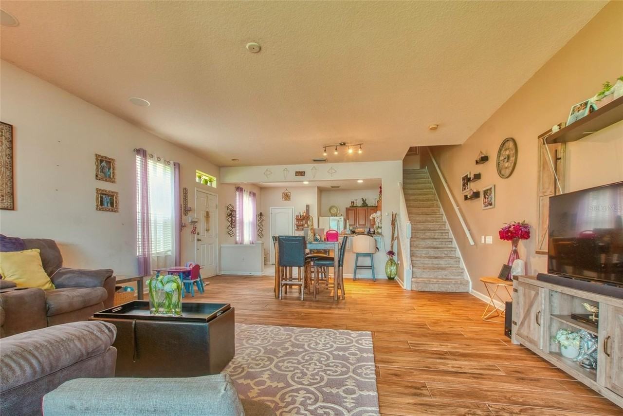 4815 Pond Ridge Dr - Photo 2 of 50